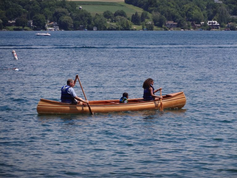 Laker Canoe 17' - Image 13